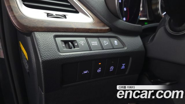 Hyundai Santafe 2017 — photo 28