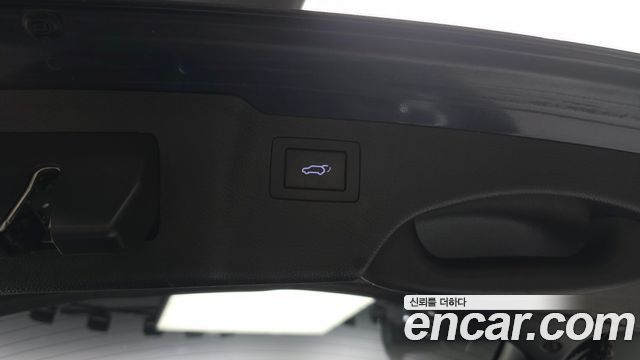 Hyundai Santafe 2017 — photo 30