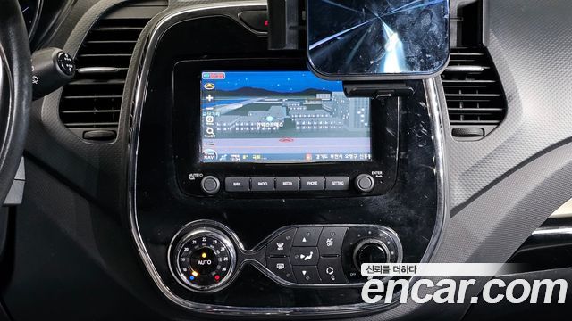 Renault Korea QM3 2015 — photo 14