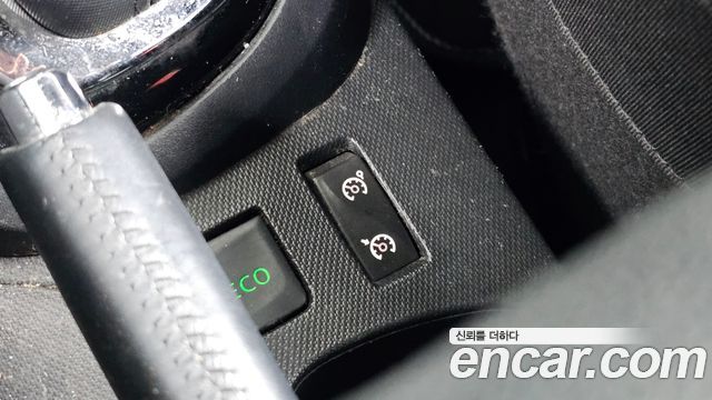 Renault Korea QM3 2015 — photo 16