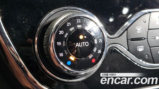Renault Korea QM3 2015 — photo 17