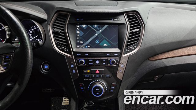 Hyundai Santafe 2018 — photo 13