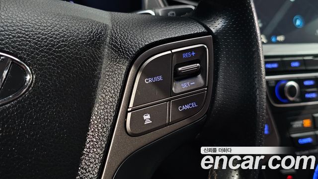 Hyundai Santafe 2018 — photo 15