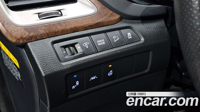 Hyundai Santafe 2018 — photo 19