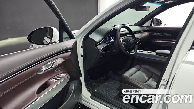 Genesis GV70 2024 — photo 13