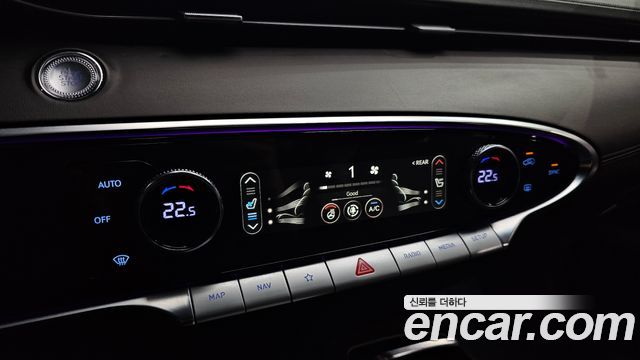 Genesis GV70 2024 — photo 20