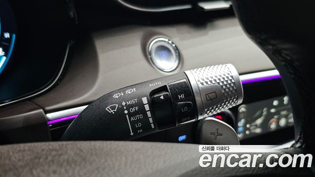 Genesis GV70 2024 — photo 25