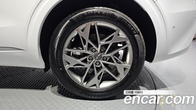 Genesis GV70 2024 — photo 7