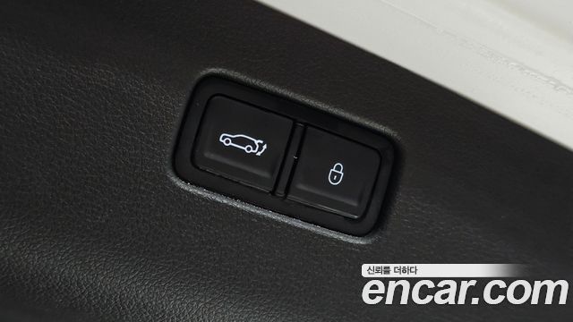 Genesis GV70 2024 — photo 27