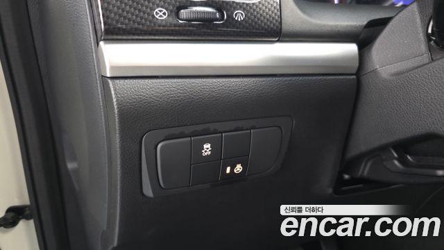 KG Mobility KORANDO 2013 — photo 29