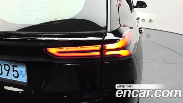 Chevrolet Korea 볼트 EUV 2022 — photo 9