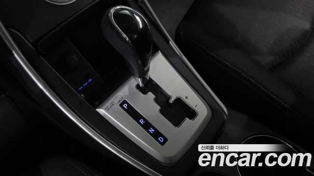 Hyundai AVANTE 2012 — photo 12