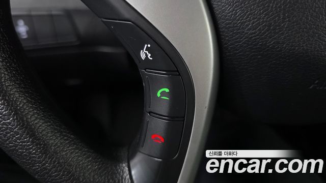 Hyundai AVANTE 2012 — photo 19