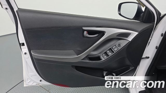Hyundai AVANTE 2012 — photo 14