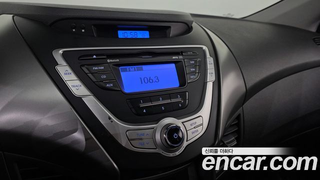 Hyundai AVANTE 2012 — photo 27