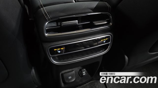 Genesis GV80 2022 — photo 17