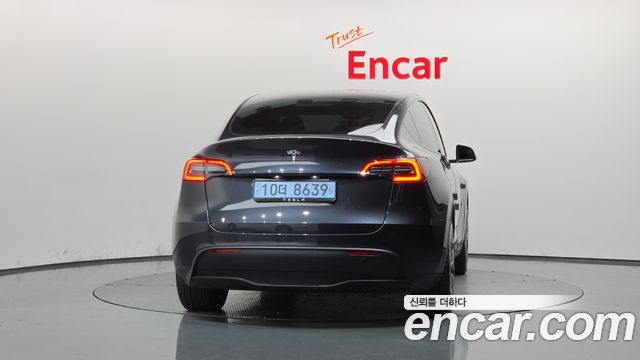 Tesla Model Y 2025 — photo 4