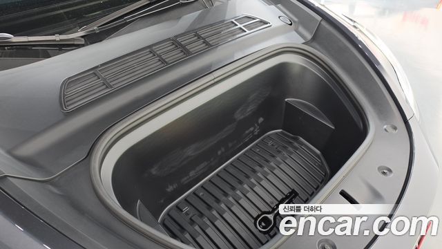 Tesla Model Y 2025 — photo 6