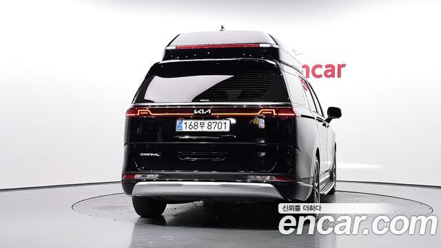 Kia Canival 2023 — photo 4