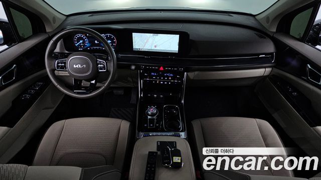Kia Canival 2023 — photo 7