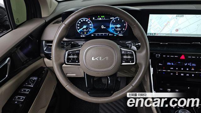 Kia Canival 2023 — photo 12