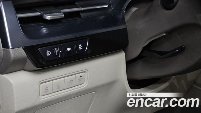 Kia Canival 2023 — photo 13