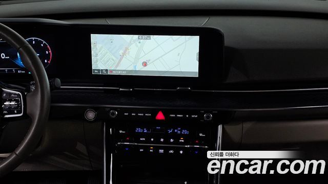 Kia Canival 2023 — photo 14