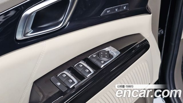Kia Canival 2023 — photo 19