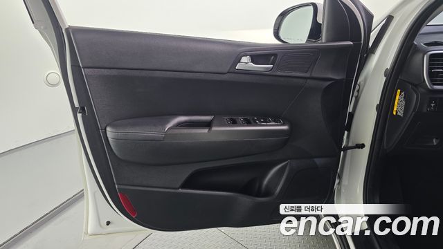 Kia Sportage 2018 — photo 14