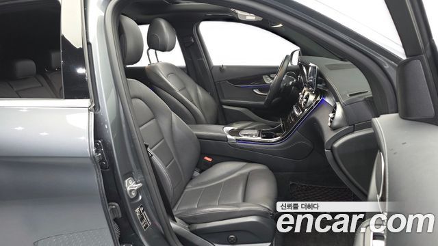 Mercedes-Benz GLC-Class 2020 — photo 11