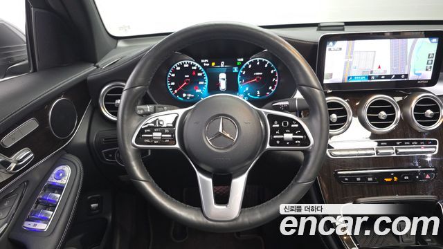 Mercedes-Benz GLC-Class 2020 — photo 13