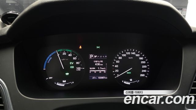 Hyundai Sonata 2016 — photo 11