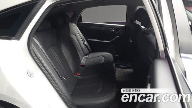 Hyundai Sonata 2016 — photo 17