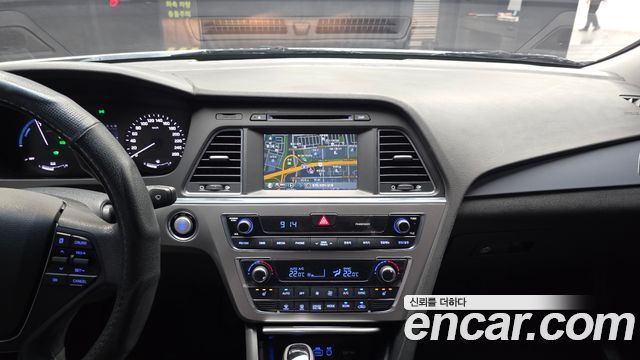 Hyundai Sonata 2016 — photo 20