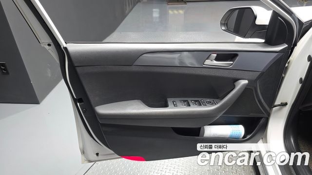 Hyundai Sonata 2016 — photo 14