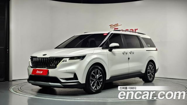 Kia Canival 2021 — photo 1