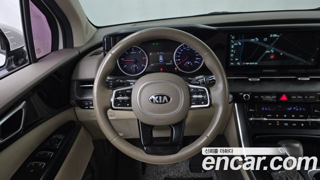 Kia Canival 2021 — photo 19