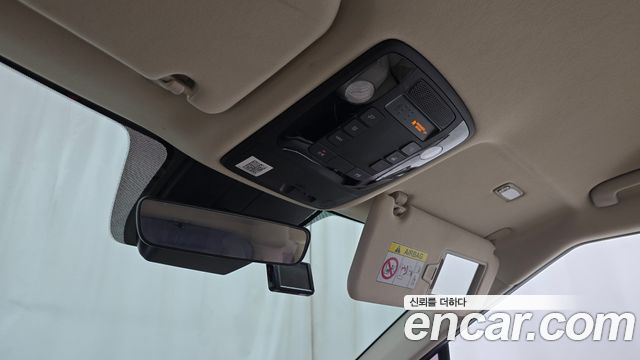 Kia Canival 2021 — photo 24