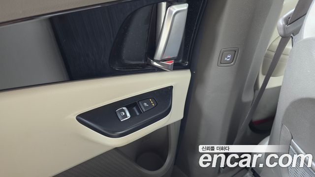 Kia Canival 2021 — photo 25