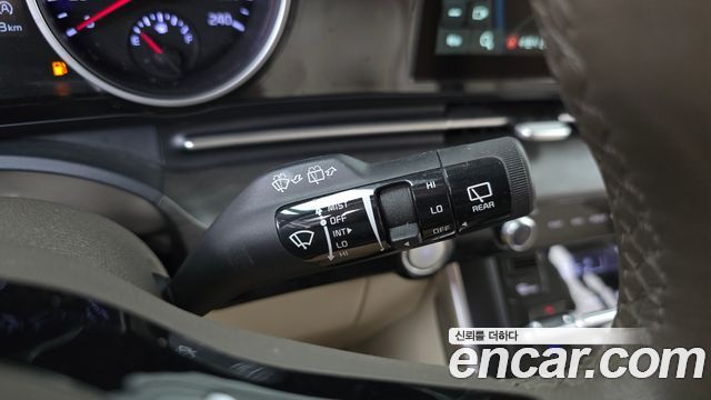 Kia Canival 2021 — photo 27