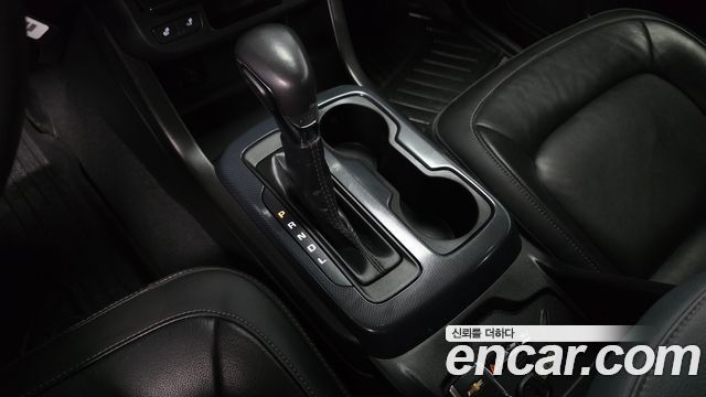 Chevrolet Korea Colorado 2022 — photo 12