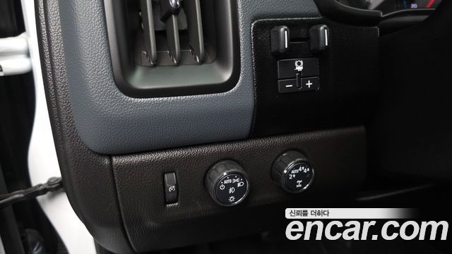 Chevrolet Korea Colorado 2022 — photo 24