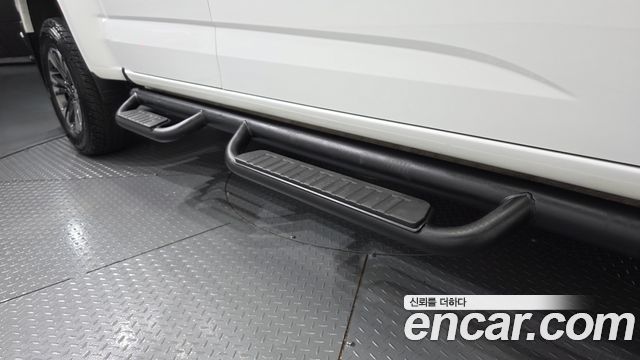 Chevrolet Korea Colorado 2022 — photo 28