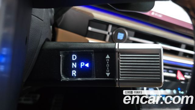 Hyundai Santafe 2025 — photo 9