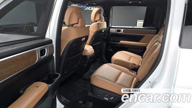 Hyundai Santafe 2025 — photo 11