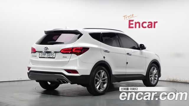 Hyundai Santafe 2016 — photo 2