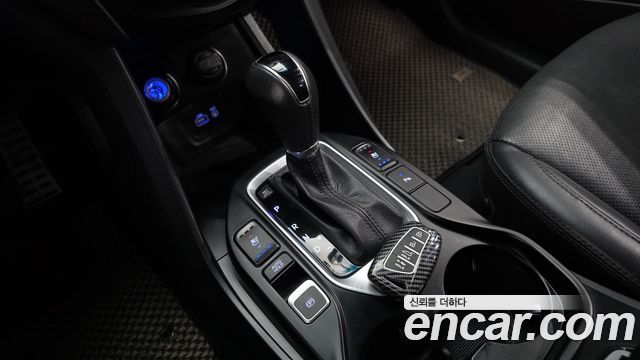 Hyundai Santafe 2016 — photo 9