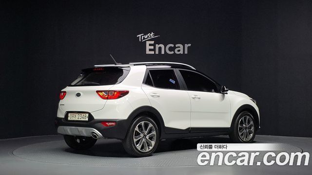 Kia Stonic 2018 — photo 2