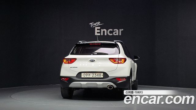 Kia Stonic 2018 — photo 4