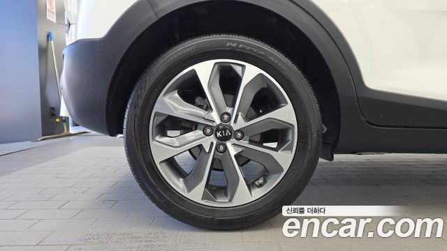 Kia Stonic 2018 — photo 5